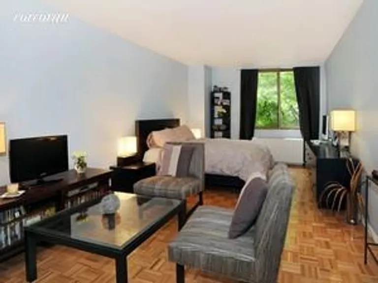 New York City Real Estate | View 350 West 50th Street, 2H | room 1 | View 2