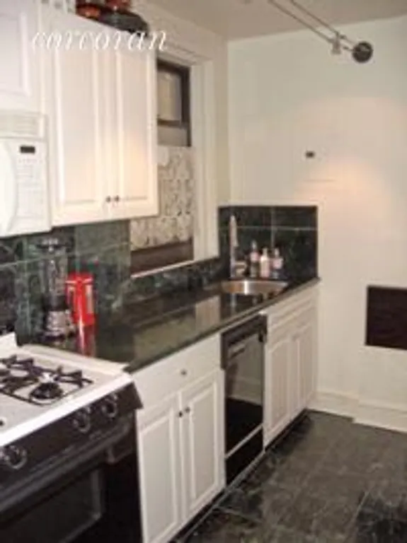 New York City Real Estate | View 425 East 86th Street, 9F | room 1 | View 2