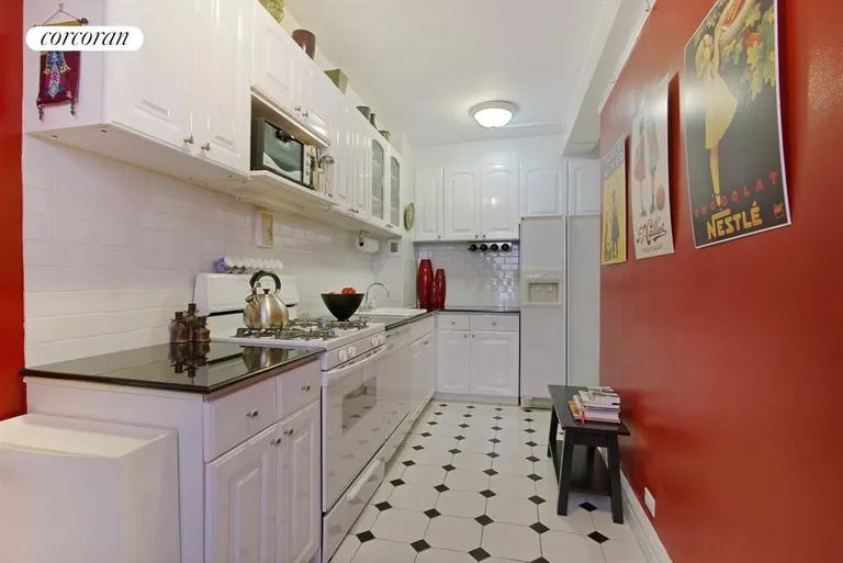New York City Real Estate | View 107 West 86th Street, 14C | Kitchen | View 3