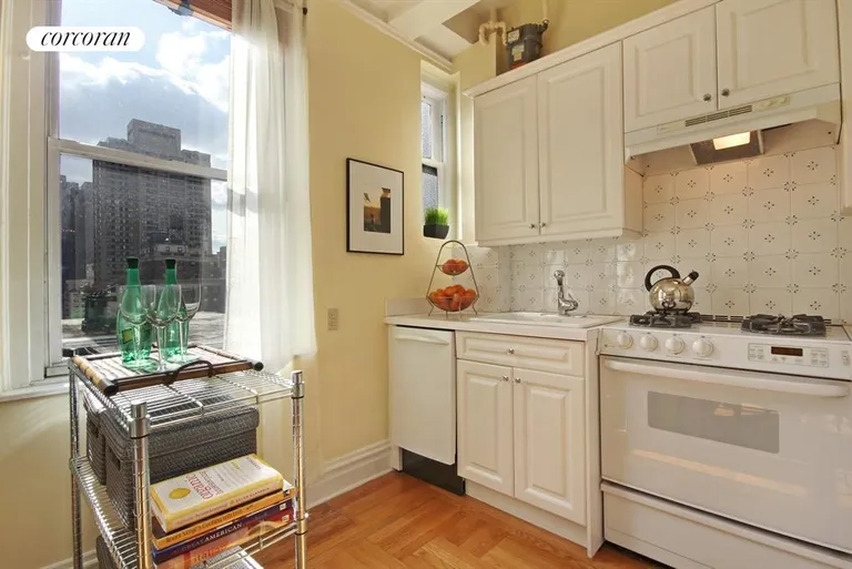 New York City Real Estate | View 67 Park Avenue, 10D | Kitchen | View 3