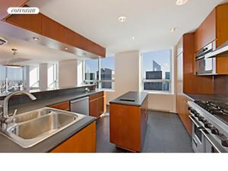 New York City Real Estate | View 15 West 53rd Street, 50A | room 14 | View 16