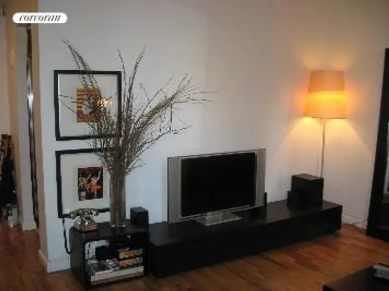 New York City Real Estate | View 250 Mercer Street, A401 | Living Room | View 2