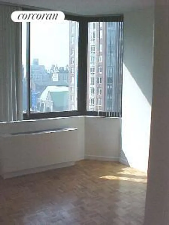 New York City Real Estate | View 200 East 65th Street, 15B | room 4 | View 5