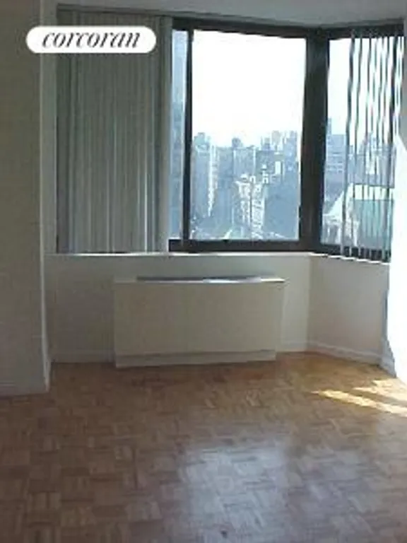 New York City Real Estate | View 200 East 65th Street, 15B | room 5 | View 6