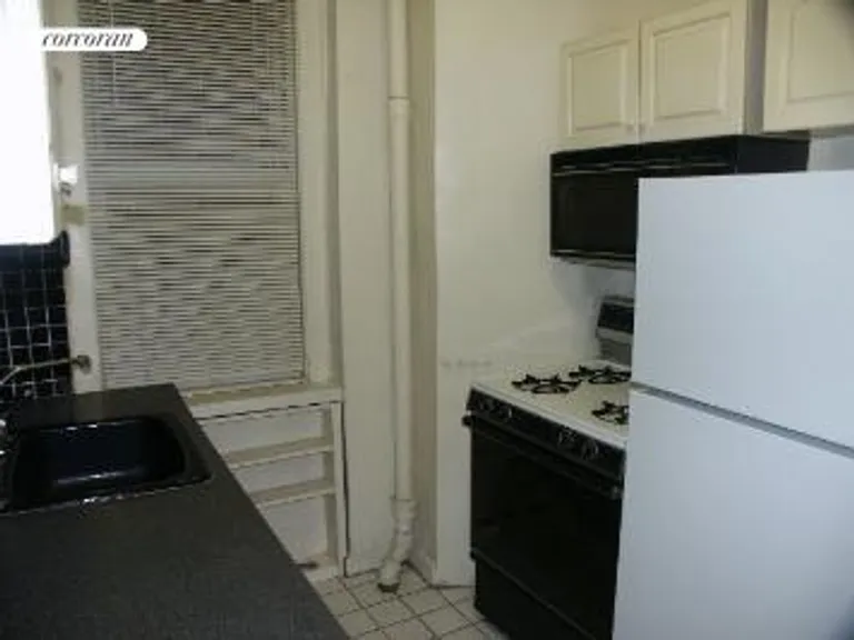 New York City Real Estate | View 203 West 81st Street, 1F | 1 Bed, 1 Bath | View 1
