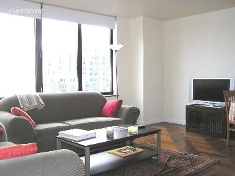 New York City Real Estate | View 422 East 72nd Street, 32B | room 1 | View 2