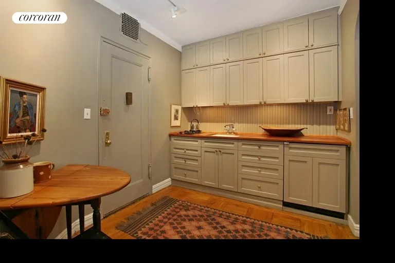 New York City Real Estate | View 210 West 19th Street, 4C | room 3 | View 4