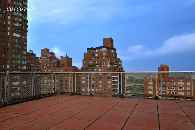 New York City Real Estate | View 520 East 81st Street, 11F | room 4 | View 5
