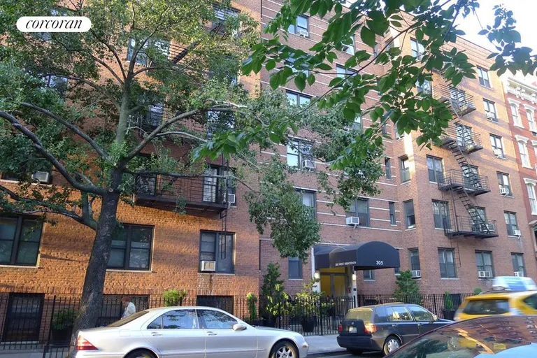 New York City Real Estate | View 305 West 18th Street, 3G | Tree-lined | View 9