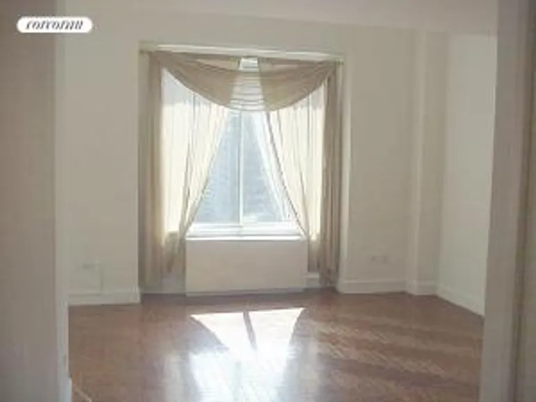 New York City Real Estate | View 200 Riverside Boulevard, 16H | Sunny bedroom | View 6