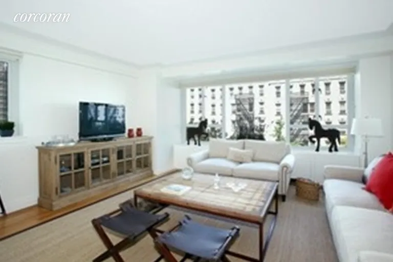 New York City Real Estate | View 200 East 66th Street, C501 | 2 Beds, 2 Baths | View 1