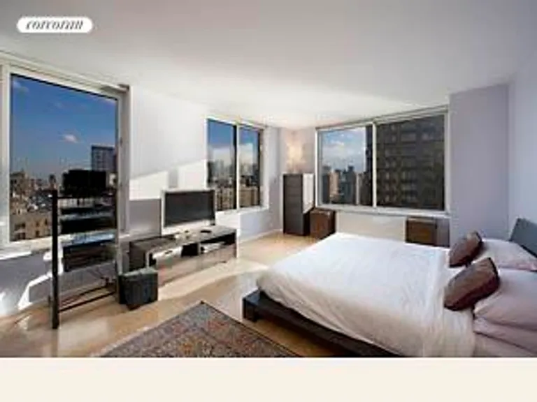 New York City Real Estate | View 200 Riverside Boulevard, 31A | room 4 | View 5