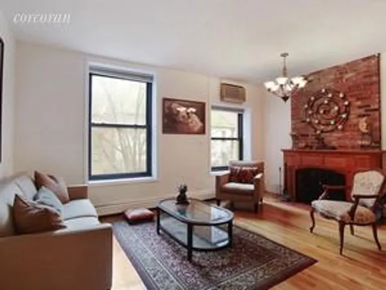 New York City Real Estate | View 255 West 95th Street, 2A | 2 Beds, 2 Baths | View 1