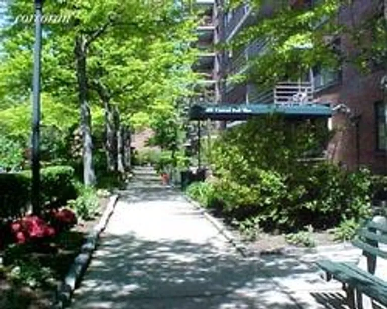 New York City Real Estate | View 400 Central Park West, 1L | room 1 | View 2