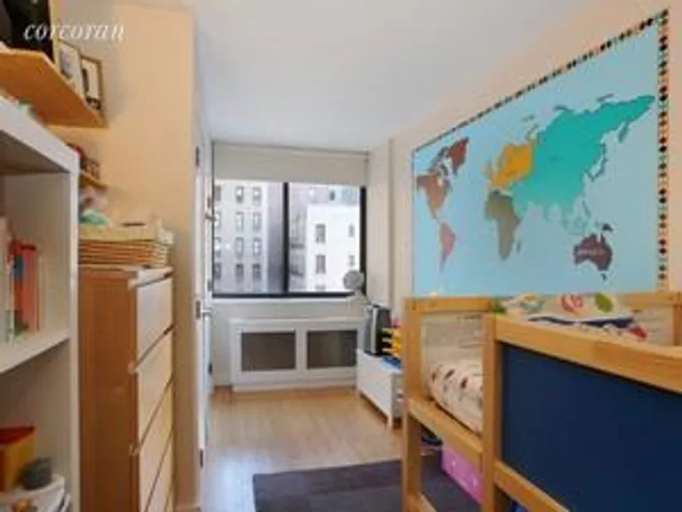 New York City Real Estate | View 275 West 96th Street, 8R | room 2 | View 3
