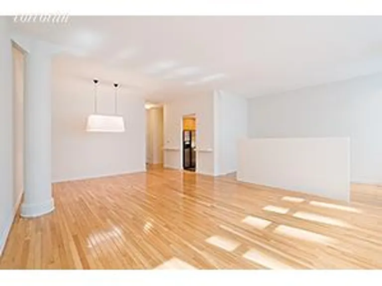New York City Real Estate | View 252 Seventh Avenue, 8Z | room 1 | View 2