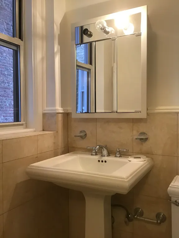 New York City Real Estate | View 200 West 86th Street, 10K | room 9 | View 10