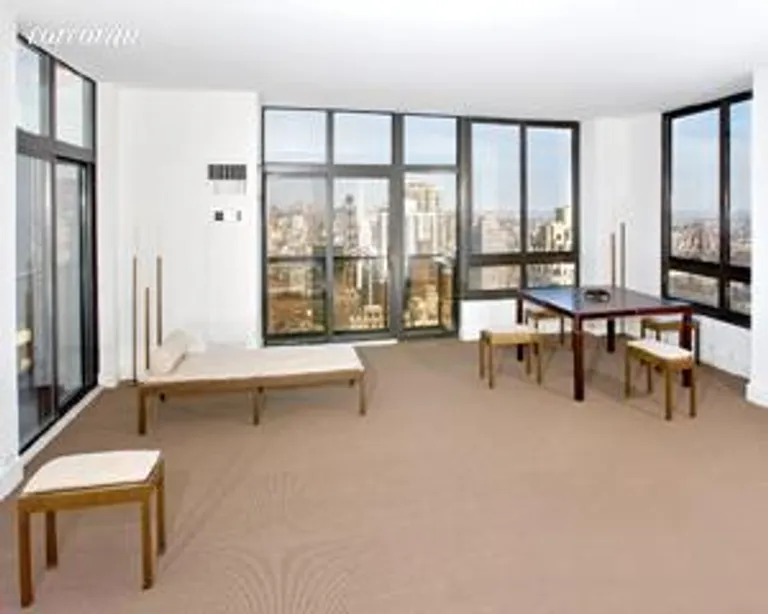New York City Real Estate | View 100 United Nations Plaza, 43E | 1 Bed, 1 Bath | View 1