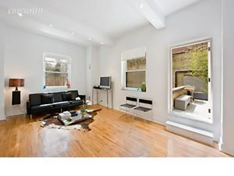 New York City Real Estate | View 200 East 16th Street, 1D | room 1 | View 2