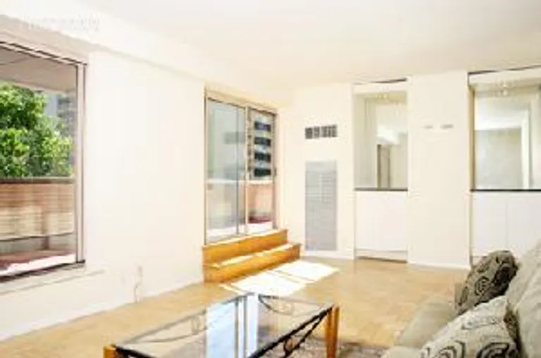 New York City Real Estate | View 200 East 69th Street, 4LM | 3 Beds, 2 Baths | View 1