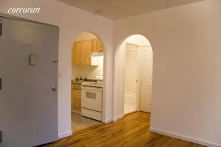 New York City Real Estate | View 214 East 17th Street, 4F | room 1 | View 3
