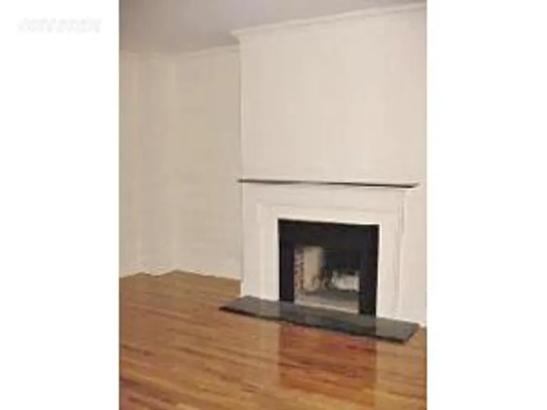New York City Real Estate | View 13 East 69th Street, 3R | 2 Beds, 2 Baths | View 1