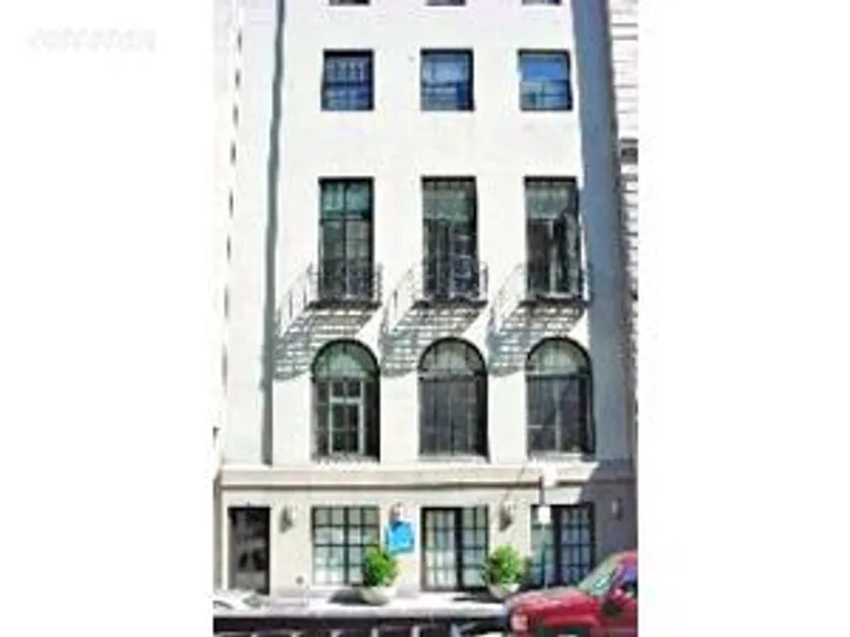 New York City Real Estate | View 13 East 69th Street, 3R | room 2 | View 3