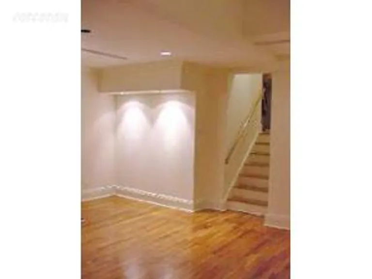 New York City Real Estate | View 13 East 69th Street, 3R | room 3 | View 4