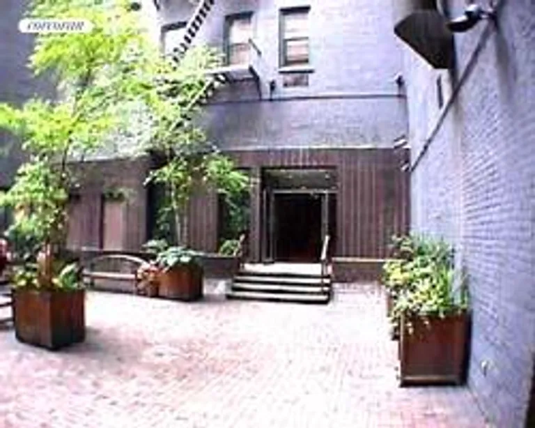 New York City Real Estate | View 23 Waverly Place, 3W | room 1 | View 2