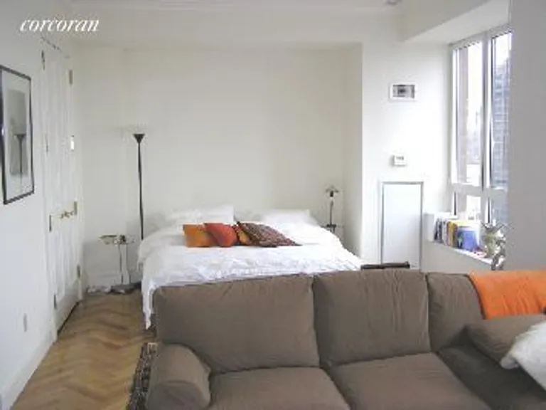 New York City Real Estate | View 351 East 51st Street, PH4A | room 2 | View 3