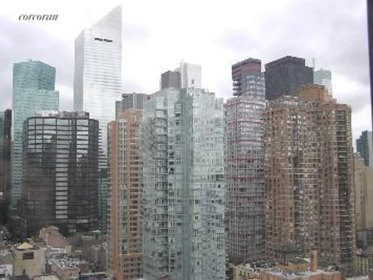 New York City Real Estate | View 351 East 51st Street, PH4A | room 4 | View 5