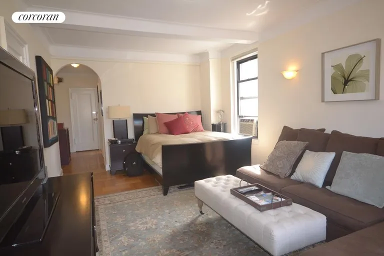 New York City Real Estate | View 201 West 77th Street, 10G | room 3 | View 4