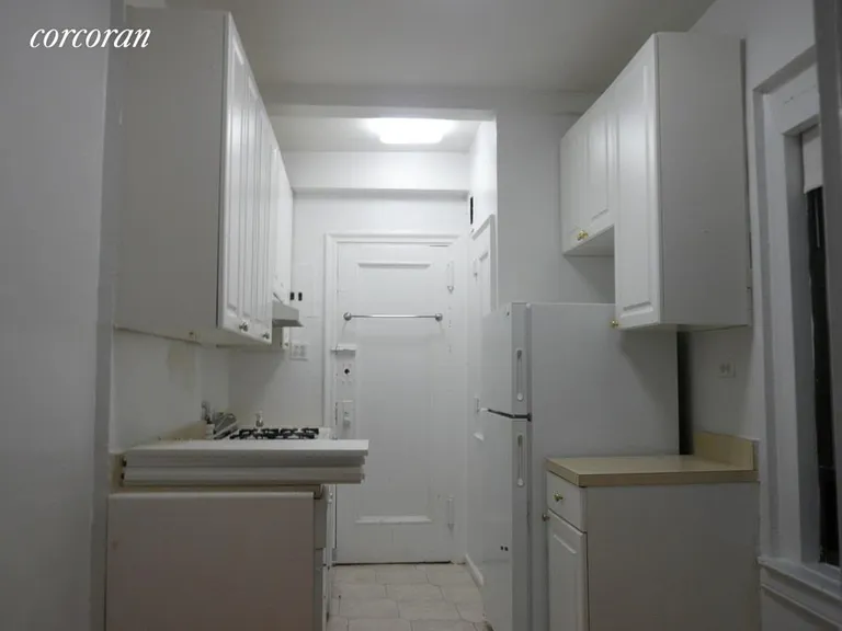 New York City Real Estate | View 133 West 71st Street, 4C | Eat in Kitchen | View 3