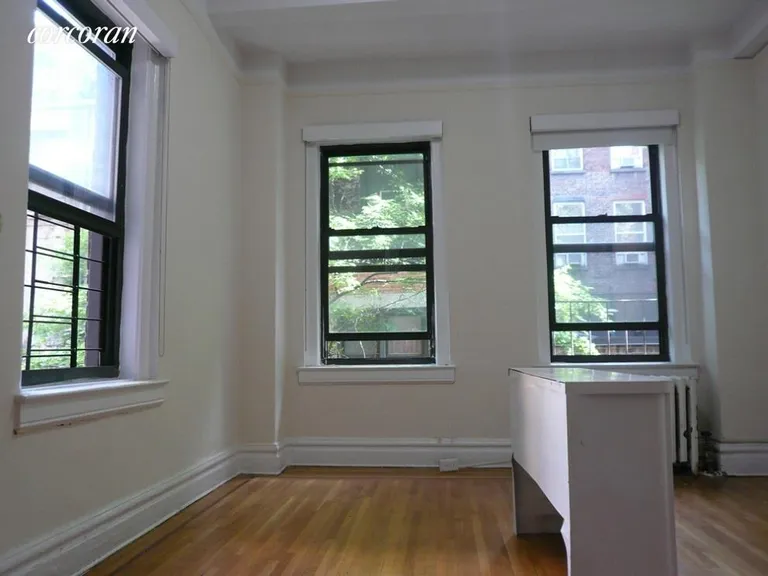 New York City Real Estate | View 133 West 71st Street, 4C | 1 Bed, 1 Bath | View 1