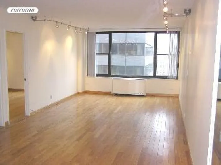New York City Real Estate | View 117 East 57th Street, 32G | room 6 | View 7