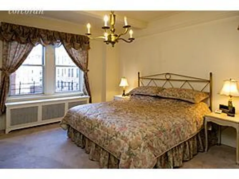 New York City Real Estate | View 91 Central Park West, 8F | room 2 | View 3