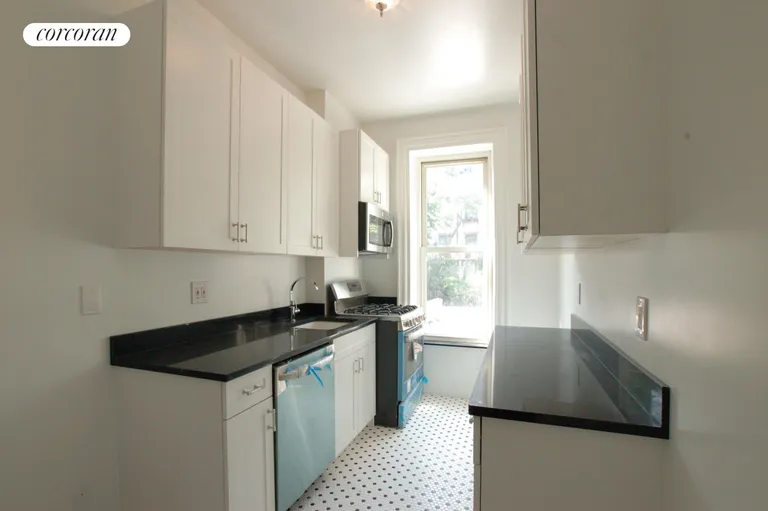 New York City Real Estate | View 208 Jefferson Avenue, 2 | room 1 | View 2