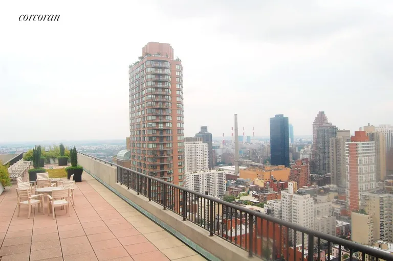 New York City Real Estate | View 301 East 79th Street, 24J | Roofdeck and Roof Garden | View 7