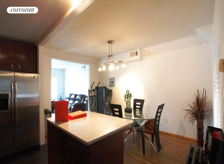New York City Real Estate | View 581 New York Avenue | room 2 | View 3