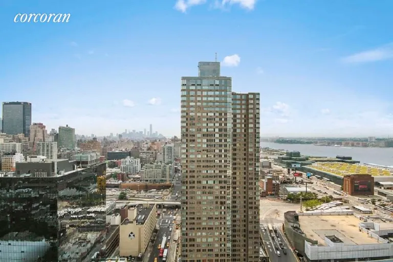 New York City Real Estate | View 500 West 43rd Street, 37B | room 3 | View 4
