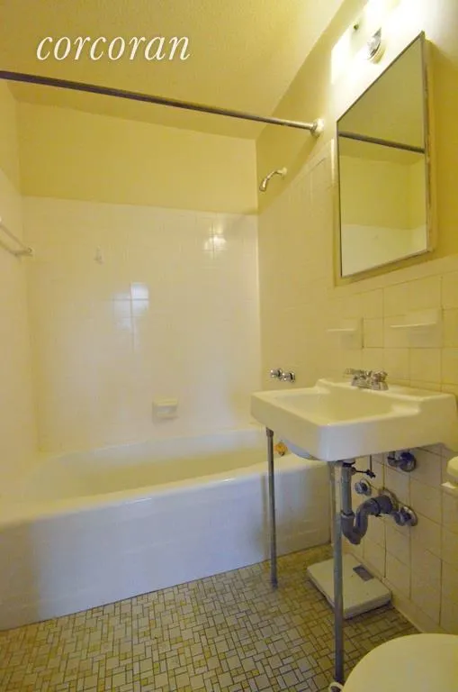 New York City Real Estate | View 520 East 81st Street, 11F | Classic Bathroom! | View 3