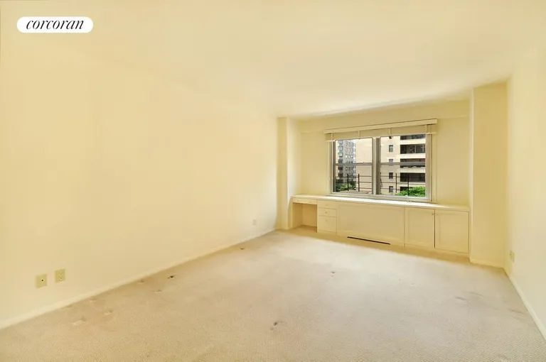 New York City Real Estate | View 201 East 77th Street, 6C | room 3 | View 4