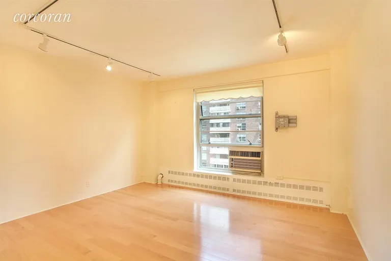 New York City Real Estate | View 80 La Salle Street, 10F | Master Bedroom | View 5