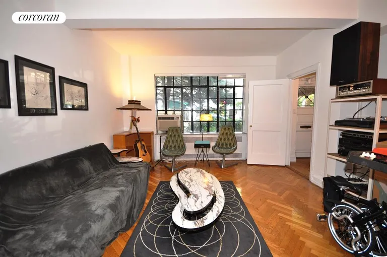 New York City Real Estate | View 25 Monroe Place, 1A | 2 Beds, 1 Bath | View 1