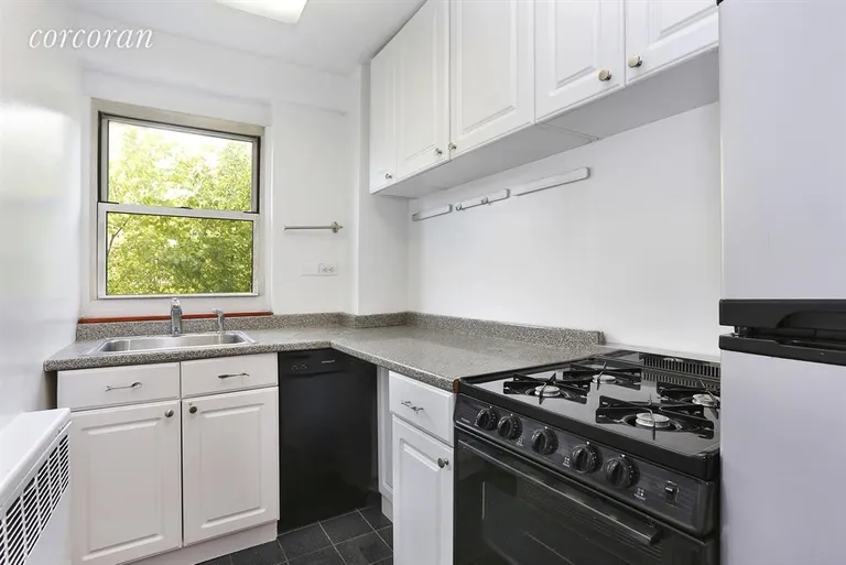 New York City Real Estate | View 77 East 12th Street, 17B | room 2 | View 3