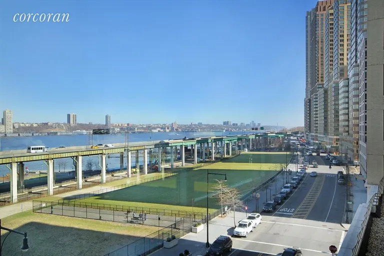 New York City Real Estate | View 100 Riverside Boulevard, 6k | 1 Bed, 1 Bath | View 1