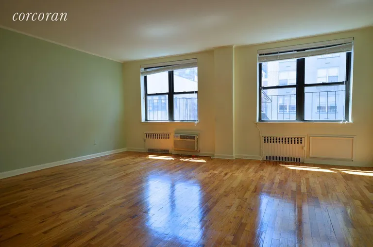 New York City Real Estate | View 222 East 75th Street, 6F | Bright and Spacious! | View 2
