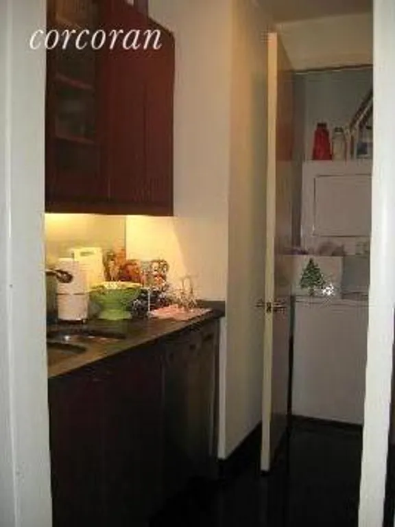 New York City Real Estate | View 230 West 56th Street, 54D | 1 Bed, 2 Baths | View 1