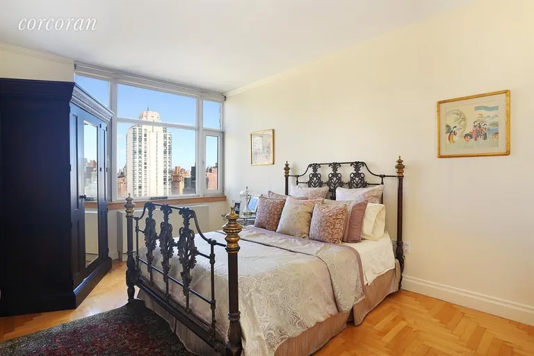 New York City Real Estate | View 404 East 76th Street, 22B | Bedroom | View 2