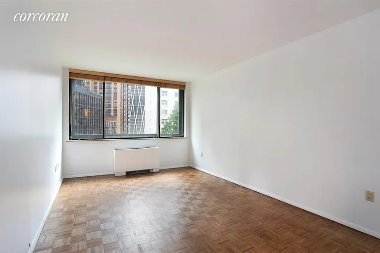 New York City Real Estate | View 2000 Broadway, 4C | Bedroom | View 3